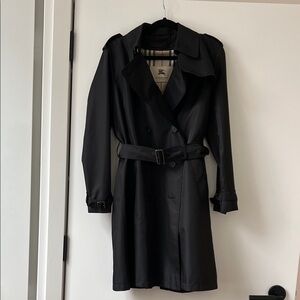 Burberry Elegant Black Trench Coat